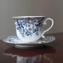 Teetassen-Set aus Porzellan – Elegante Kaffeetassen mit Untertassen