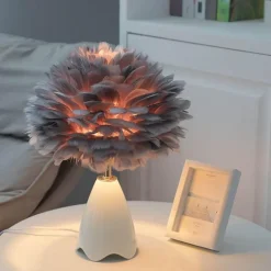 Tischlampe aus Federglas – Elegante Beleuchtung für die Inneneinrichtung