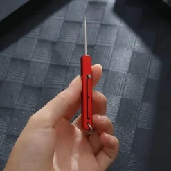 Titan-Schlüsselbund-Verteidigungswerkzeug – Kompakte Outdoor-Überlebensausrüstung