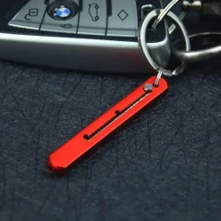 Titan-Schlüsselbund-Verteidigungswerkzeug – Kompakte Outdoor-Überlebensausrüstung