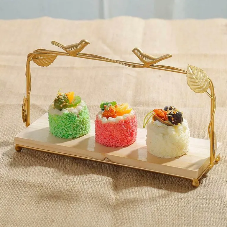 Tortenständer aus Blattgold – Elegante, dekorative Dessert-Ausstellung