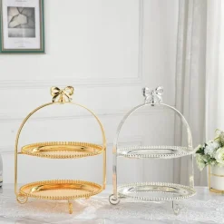 Tortenständer mit Perlen und Schleife – Elegante Dessert-Ausstellung