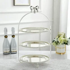 Tortenständer mit Perlen und Schleife – Elegante Dessert-Ausstellung