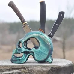 Totenkopf-Messerhalter – Einzigartiges Küchen-Organizer-Dekor