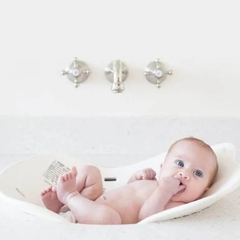 Tragbare Babybadewanne – Puj Flyte Reisebadewanne für Kleinkinder