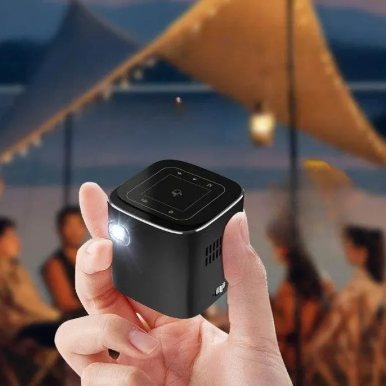 Tragbarer 4K-Miniprojektor – Smart Cinema Display
