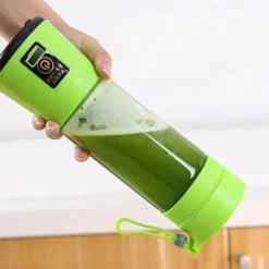 Tragbarer Mini-Fruchtsaftpresse – Kompakter Mixer für Smoothies und Säfte