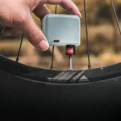 Tragbarer Reifenfüller – Kompakte wiederaufladbare Luftpumpe
