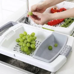 Tragbares Gemüseschneidebrett mit Abtropffläche