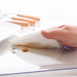 Transparenter, mattierter PVC-Tischschutz – durchsichtige Tischdecke