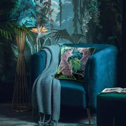 Tropischer Kissenbezug aus Samt – Palmenblätter-Tierdruck mit Quasten