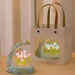 Tulpen-Nachtlicht – Lampe mit Blumen- und Vogel-Design