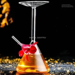 Umgedrehte Martinigläser – Einzigartiges Cocktailglas