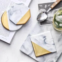 Untersetzer mit Marmorstreifen – Luxuriöses Trinkgeschirr aus Keramik