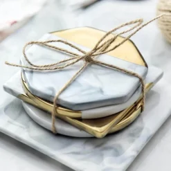 Untersetzer mit Marmorstreifen – Luxuriöses Trinkgeschirr aus Keramik