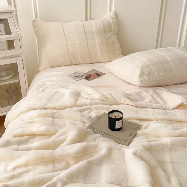 Vanessa Decke – Kuschelweicher Überwurf