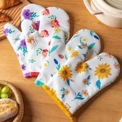 Verbrühungssichere Backhandschuhe mit Blumenmuster