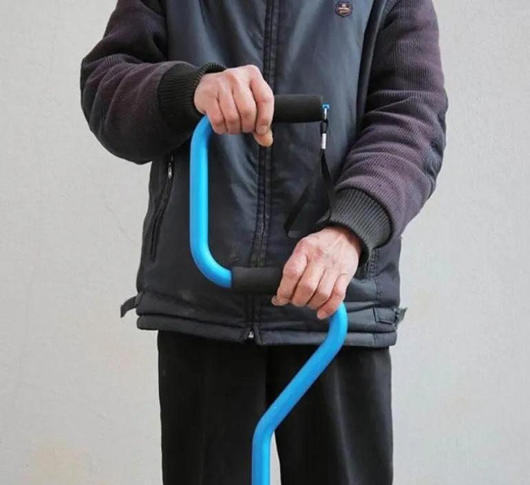 Verstellbarer Gehstock – Starke Mobilitätshilfe für Senioren