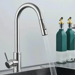 Verstellbarer goldener hoher Wasserhahn – minimalistisches Design