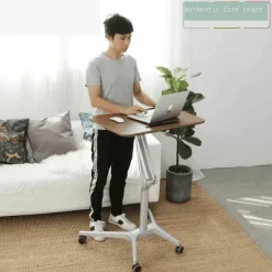 Verstellbarer Sitz-Steh-Schreibtisch – Modernes japanisches Design