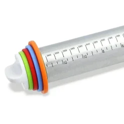 Verstellbares Nudelholz aus Edelstahl für die perfekte Zubereitung von Fondant-Teig