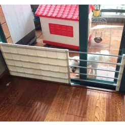 Verstellbares tragbares Hundezauntor - Haustierbarriere