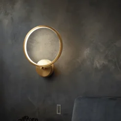 Victorias Wandleuchte – Elegante Ringleuchte