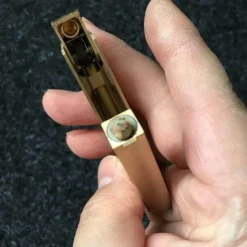 Vintage Benzinfeuerzeug - Kreatives Retro-Design