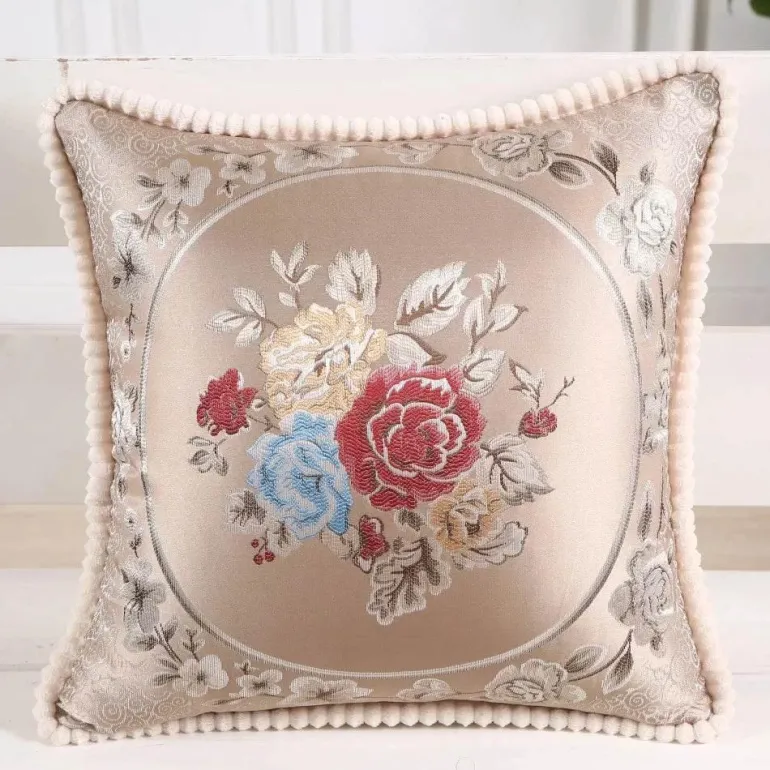 Vintage Blumen Kissenbezug - Rot Elfenbein Jacquard Europäisches Design 19x19 Zoll