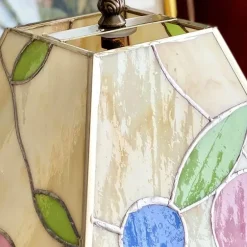 Vintage Buntglaslampe - Klassische Wohndekorbeleuchtung