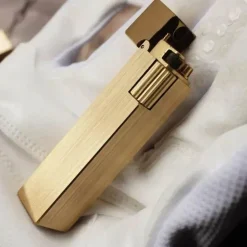 Vintage Feuerzeug mit Kupferflamme – handgefertigtes Design