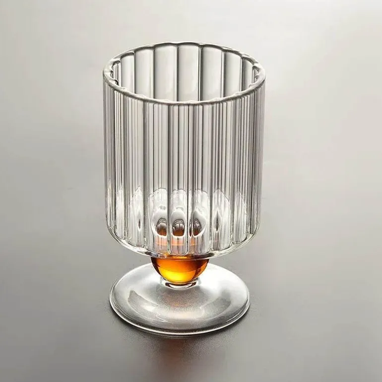 Vintage Nordische Weinkelche mit geriffeltem Stiel - Glasbecher-Set mit Perlen