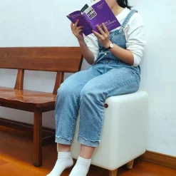 Voice-Activated Nightstand - Modern Nordic Design with Glow