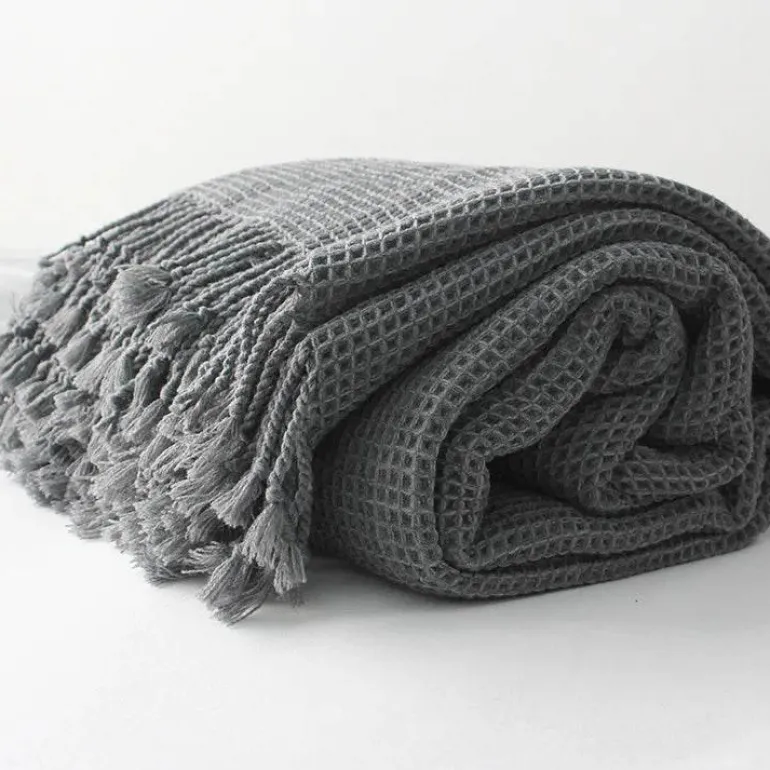 Waffelstrickdecke – weicher, atmungsaktiver Überwurf in Volltonfarbe für das Schlafsofa
