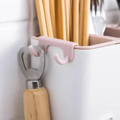 Wandmontiertes Abtropfgestell für Küchenbesteck