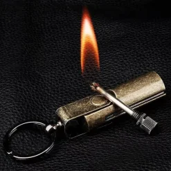 Wasserdichtes Schlüsselanhänger-Feuerzeug – Kompaktes Überlebenswerkzeug