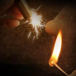 Wasserdichtes Schlüsselanhänger-Feuerzeug – Kompaktes Überlebenswerkzeug