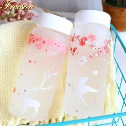 Wasserflasche aus Milchglas im Elch-Design, 430 ml, mit Hülle