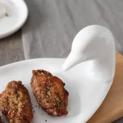 Weißes Keramikteller-Set mit Ente – dekoratives Geschirr