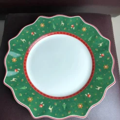 Weihnachtsgeschirrset aus Porzellan – Festliche Feiertagsgeschirrkollektion