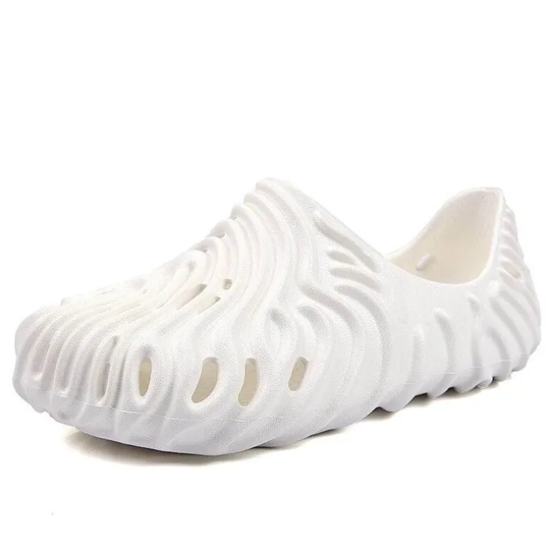 Wellenförmige Strandpantoffeln – bequeme, atmungsaktive Sandalen