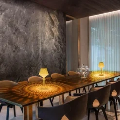 Wiederaufladbare Kristall-Tischlampe – Glühlampe im Diamant-Design