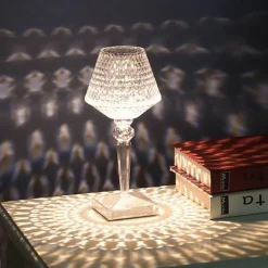 Wiederaufladbare Kristall-Tischlampe – Glühlampe im Diamant-Design