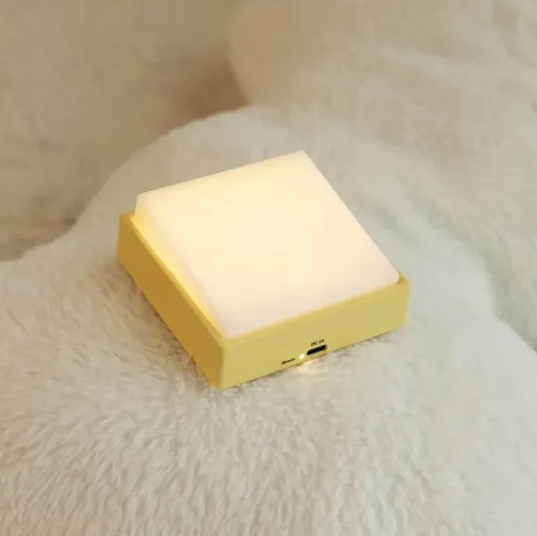 Wiederaufladbare minimalistische LED-Nachtlampe - Modernes Schreibtischlicht