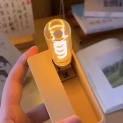 Wiederaufladbare Nachtlampe – Modernes Flip-Design-Licht