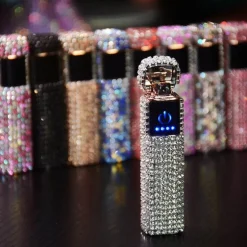 Wiederaufladbares Feuerzeug mit Strasssteinen – funkelndes tragbares Feuerzeug