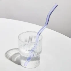 Wiederverwendbarer Glasstrohhalm – farbenfrohe, umweltfreundliche Alternative