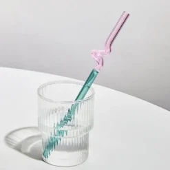 Wiederverwendbarer Glasstrohhalm – farbenfrohe, umweltfreundliche Alternative