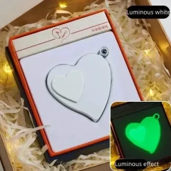 Winddichtes Feuerzeug mit Liebesprojektor – Geschenkidee mit ewiger Flamme