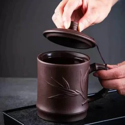 Yixing-Teetasse mit Deckel – 400 ml, violetter Tonbecher